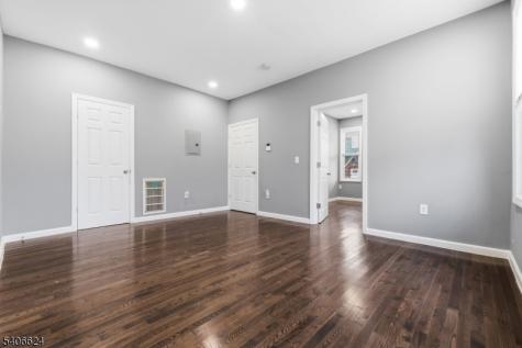 53 Aldine Street Newark NJ 07112