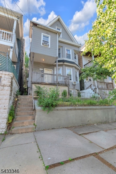135 N 4th Street Paterson NJ 07522