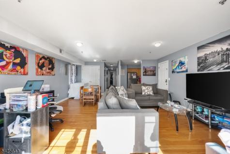 25 Norfolk Street Newark NJ 07103