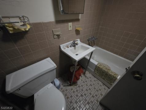 32 Elm Street Paterson NJ 07501