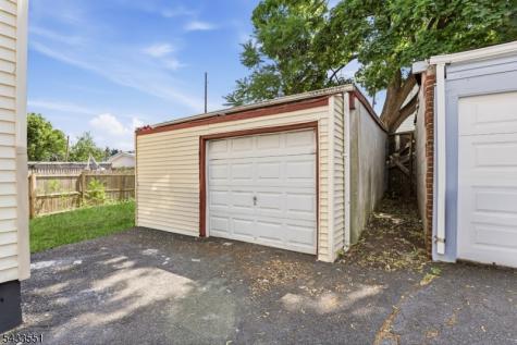 28 Underwood Street Newark NJ 07106