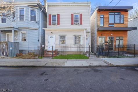790 S 14th Street Newark NJ 07108