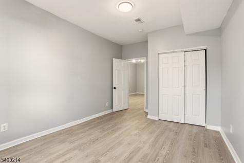 790 S 14th Street Newark NJ 07108