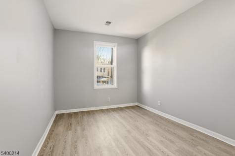 790 S 14th Street Newark NJ 07108
