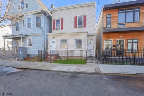 790 S 14th Street Newark NJ 07108