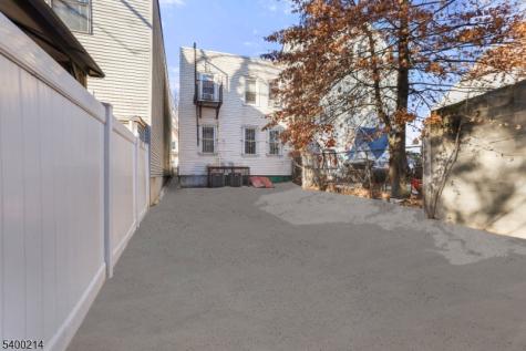 790 S 14th Street Newark NJ 07108