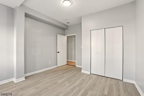 790 S 14th Street Newark NJ 07108