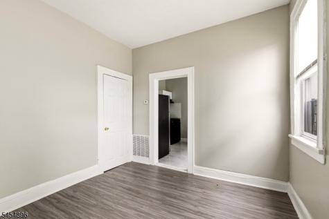 37 Hanford Street Newark NJ 07114