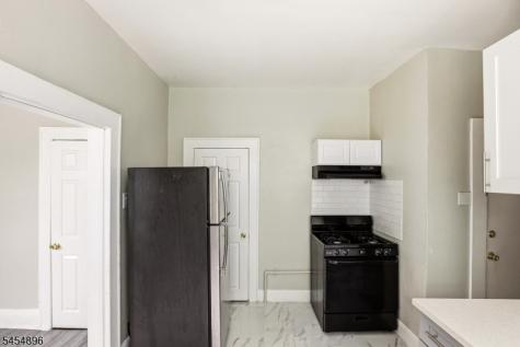 37 Hanford Street Newark NJ 07114