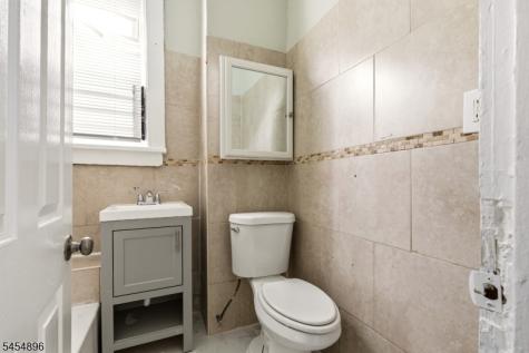37 Hanford Street Newark NJ 07114