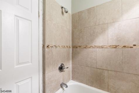 37 Hanford Street Newark NJ 07114