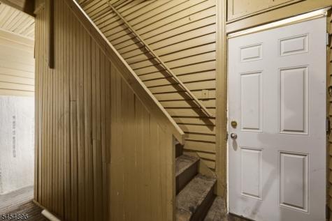 37 Hanford Street Newark NJ 07114