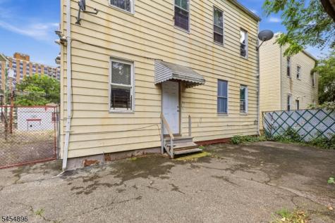 37 Hanford Street Newark NJ 07114
