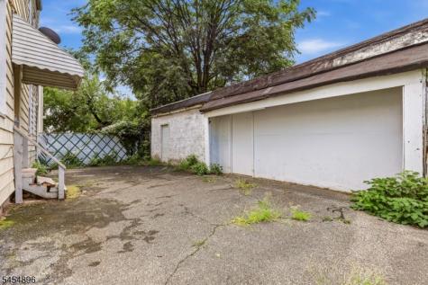 37 Hanford Street Newark NJ 07114