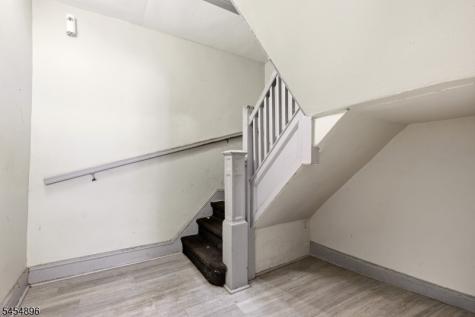 37 Hanford Street Newark NJ 07114