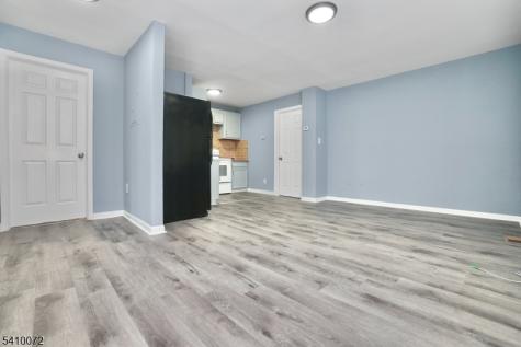 51 Demarest Street Newark NJ 07112