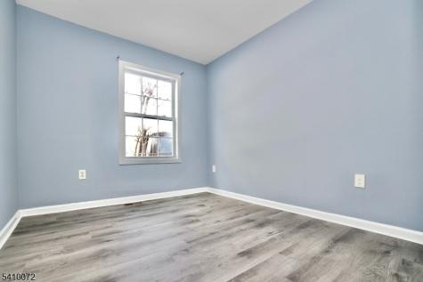 51 Demarest Street Newark NJ 07112