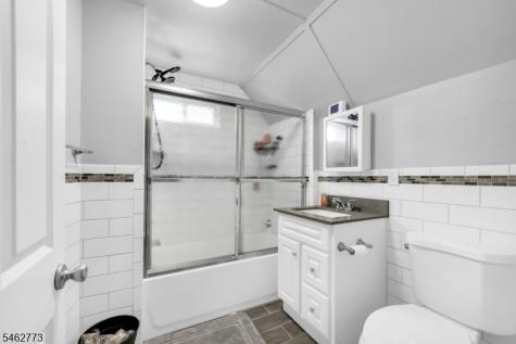63 Montague Place Montclair NJ 07042
