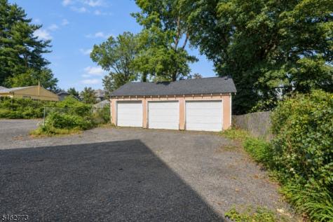 63 Montague Place Montclair NJ 07042