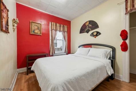 752 E 18th Street Paterson NJ 07501