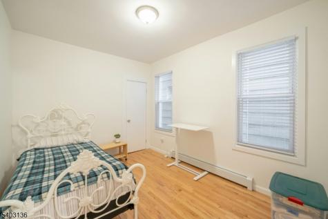 162 Glenwood Avenue Jersey City NJ 07306