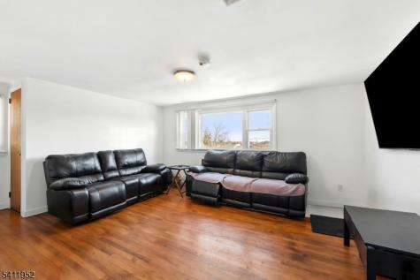 86 Katz Avenue Paterson NJ 07502