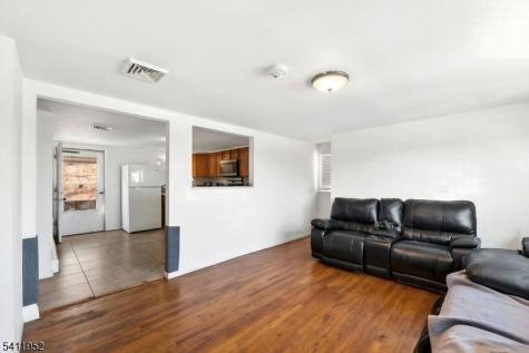 86 Katz Avenue Paterson NJ 07502