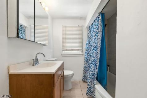86 Katz Avenue Paterson NJ 07502
