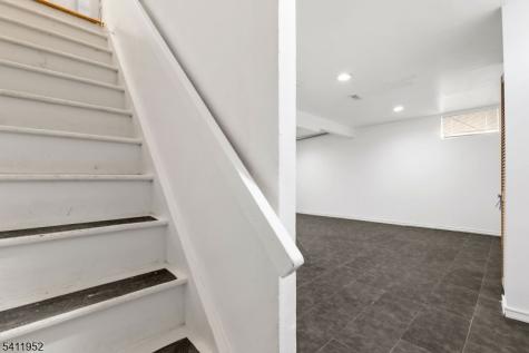 86 Katz Avenue Paterson NJ 07502