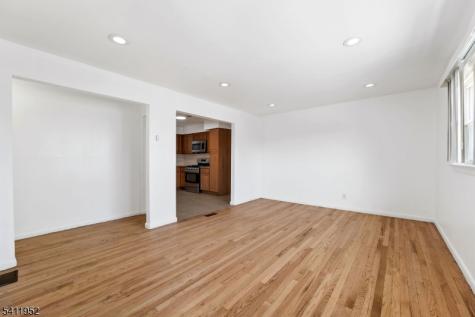 86 Katz Avenue Paterson NJ 07502