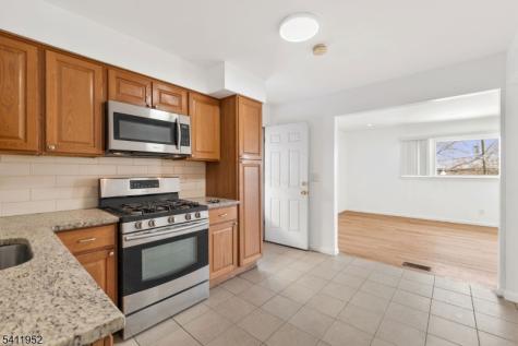86 Katz Avenue Paterson NJ 07502