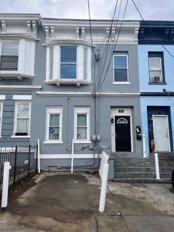 110 Peabody Place Newark NJ 07104