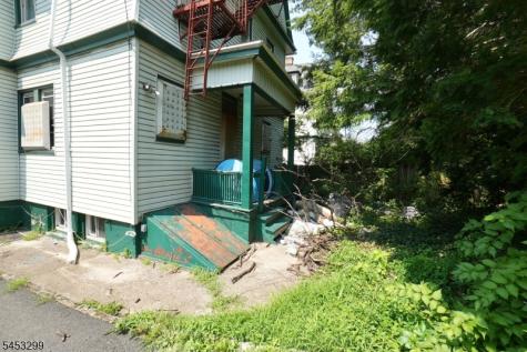 162 N Maple Avenue East Orange NJ 07017