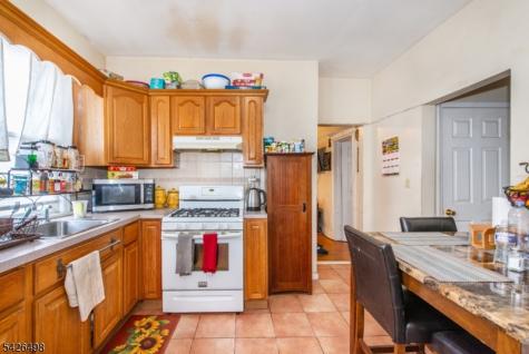 232 2ND Street Newark NJ 07107