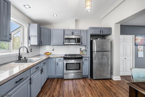 42 Lake Street East Orange NJ 07017