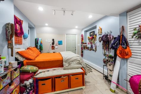 42 Lake Street East Orange NJ 07017