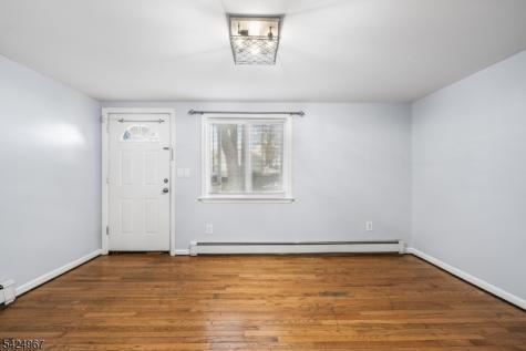 42 Lake Street East Orange NJ 07017