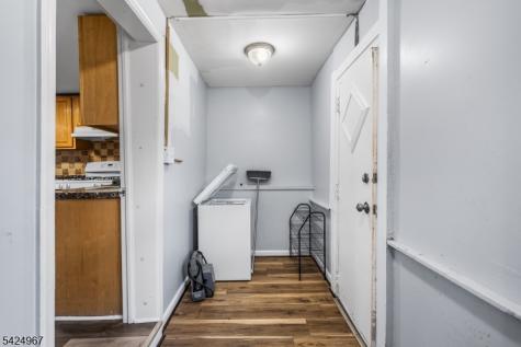 42 Lake Street East Orange NJ 07017