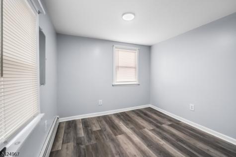 42 Lake Street East Orange NJ 07017