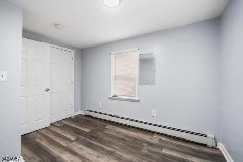 42 Lake Street East Orange NJ 07017