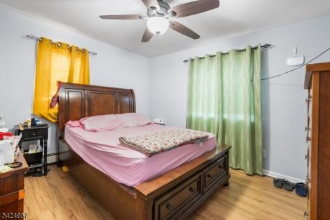 42 Lake Street East Orange NJ 07017