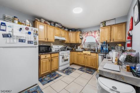 42 Lake Street East Orange NJ 07017