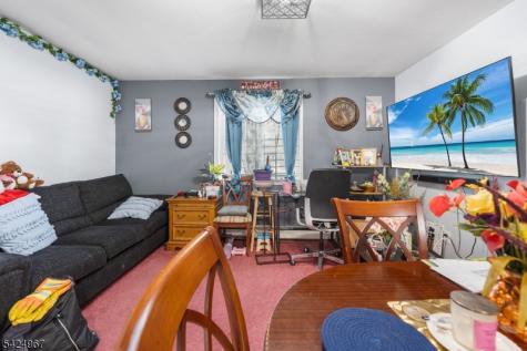 42 Lake Street East Orange NJ 07017
