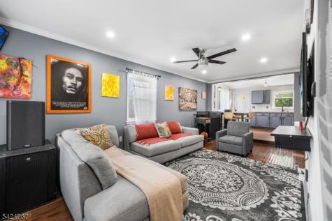 42 Lake Street East Orange NJ 07017