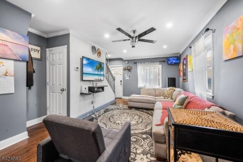 42 Lake Street East Orange NJ 07017