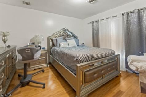 211 S 10th Street Newark NJ 07107