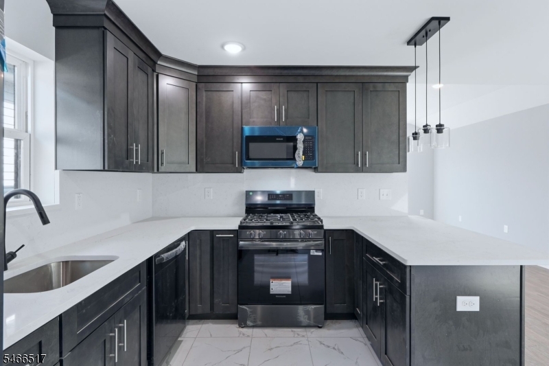 337 Court Street Elizabeth NJ 07206