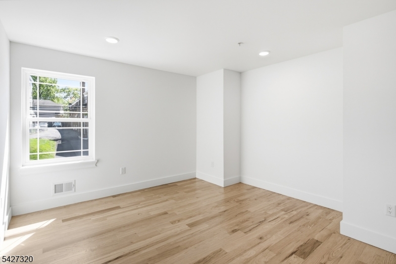 301 Chilton Street Elizabeth NJ 07208