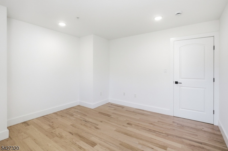 301 Chilton Street Elizabeth NJ 07208