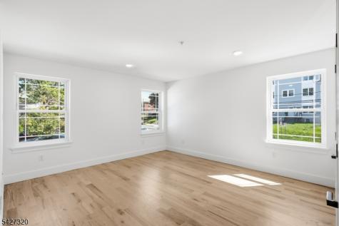 301 Chilton Street Elizabeth NJ 07208